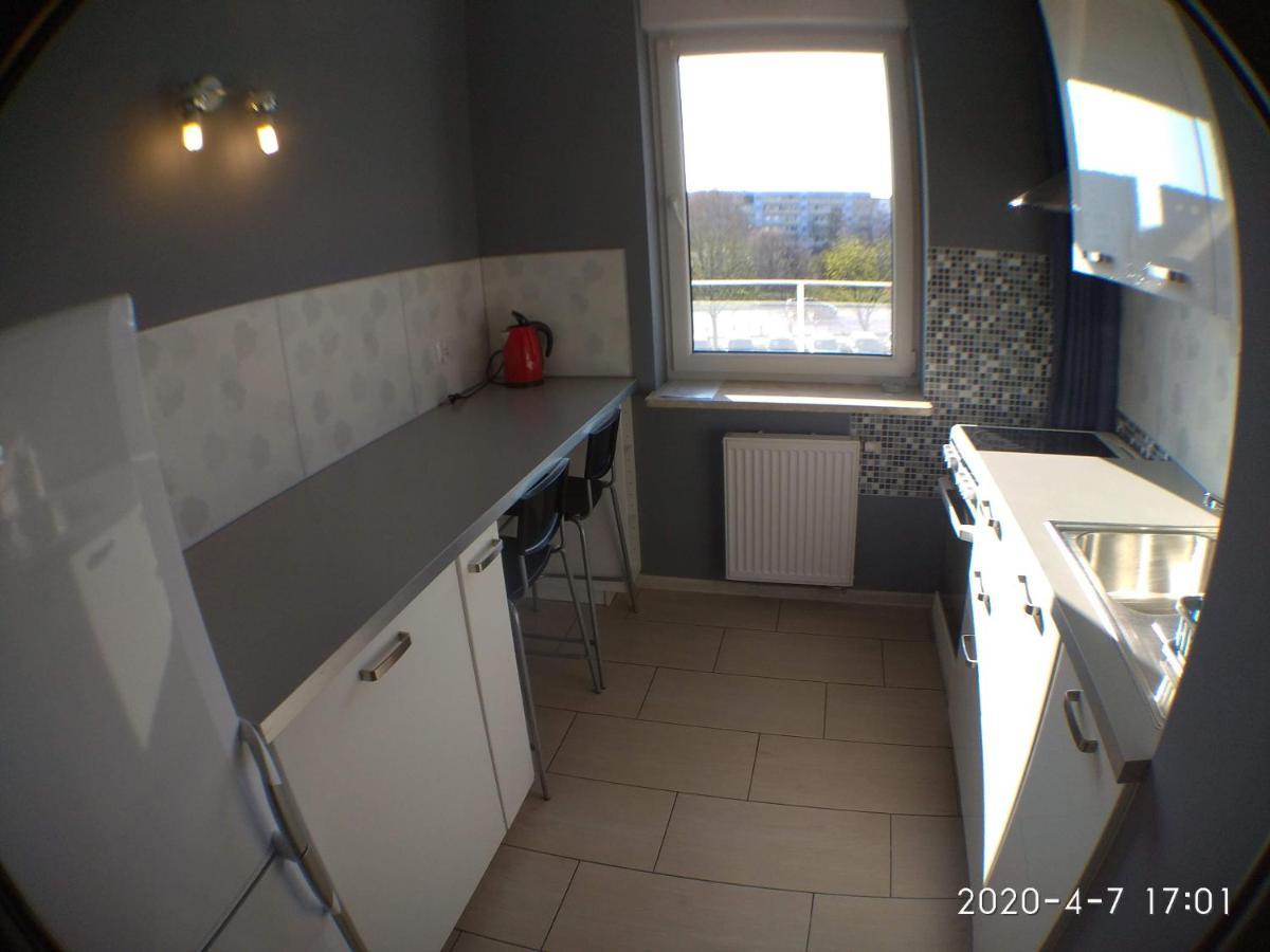 1090 Smialego 38 - Tanie W Apartamencie - Samodzielne Zameldowanie - Self Check In Apartment